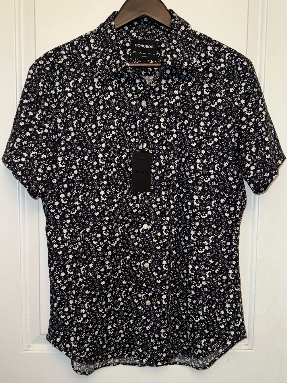 Bonobos NWT Slim Fit Riviera Short-Sleeve Button Down in “Black Weekend Floral”